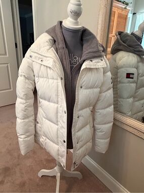 Tommy Hilfiger White Puff Jacket with Gray Hooded Layer